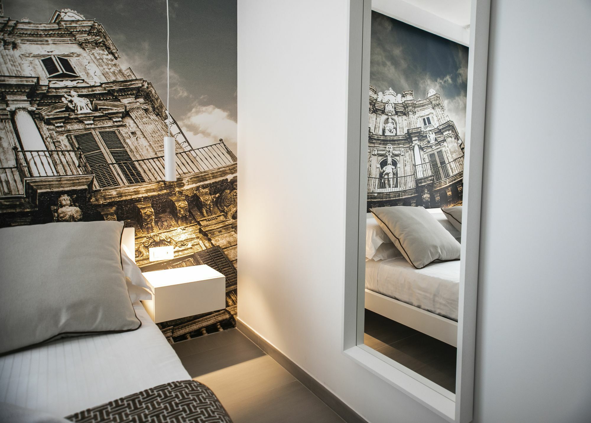 Suite Quaroni Palermo Bagian luar foto