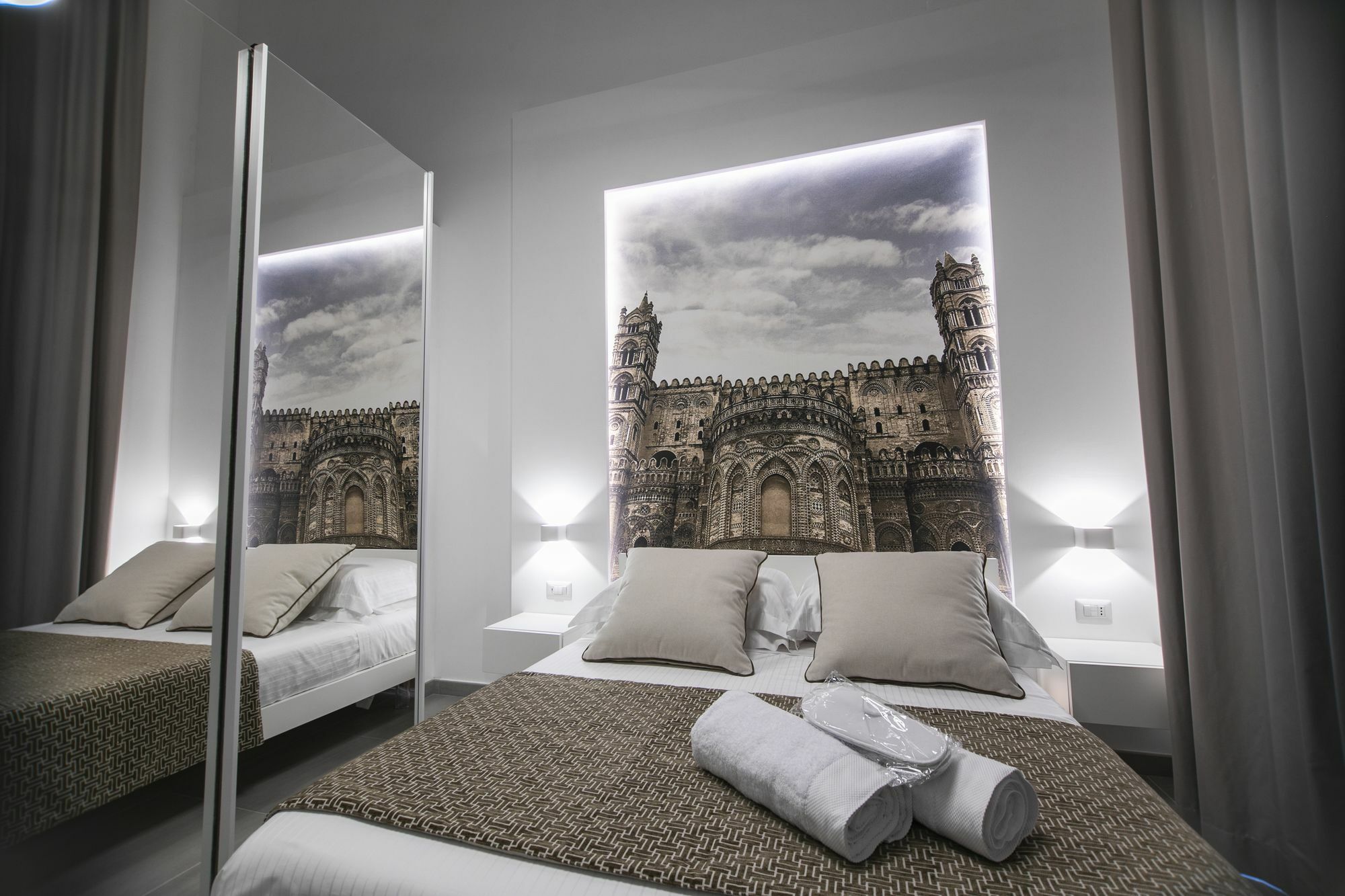 Suite Quaroni Palermo Bagian luar foto