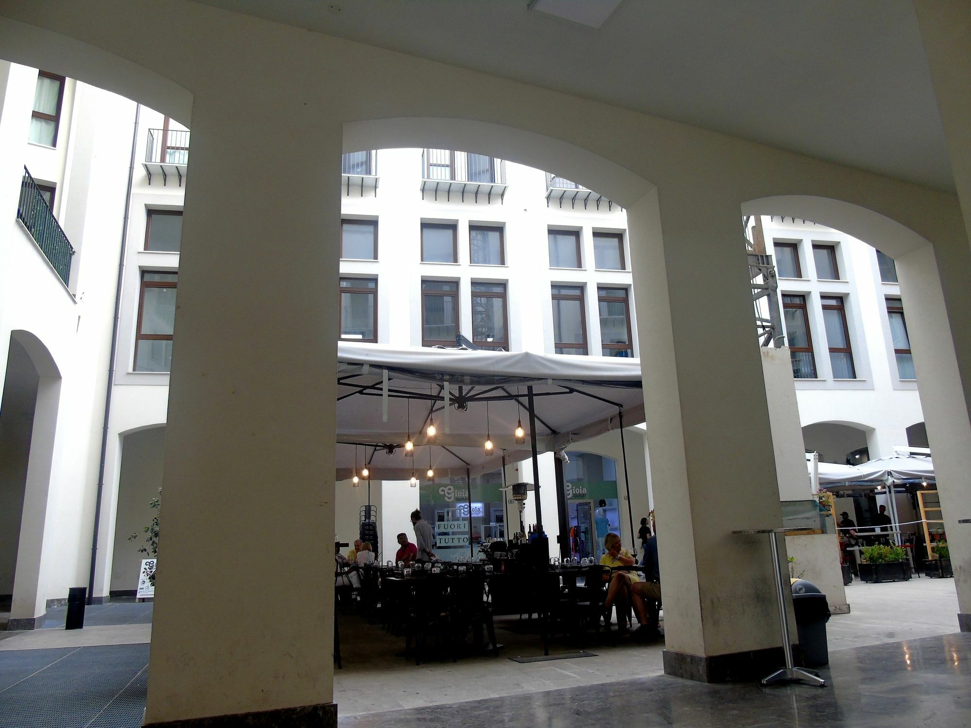 Suite Quaroni Palermo Bagian luar foto